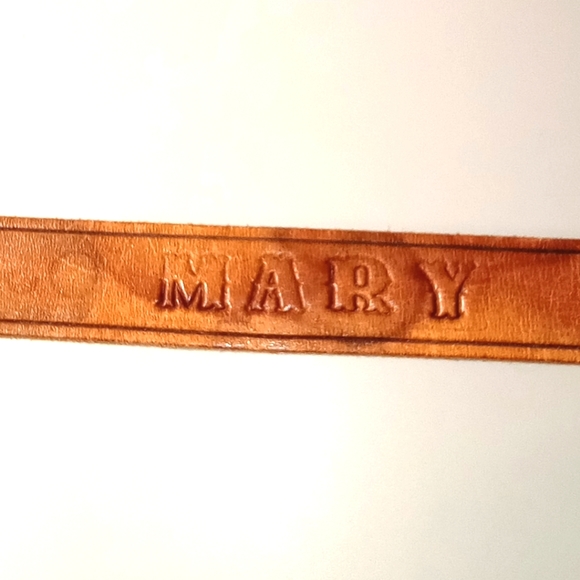 Vintage Hand Crafted Tan Western Tooled Leather Name "Mary" Women's Belt Size 32 - Picture 4 of 13
